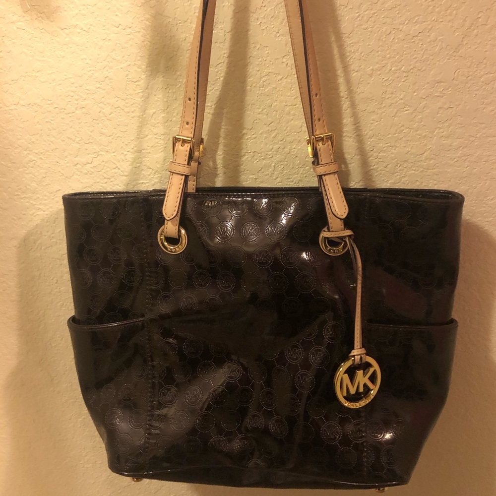 MICHAEL KORS JetSet Mirror Metallic Signature Tote